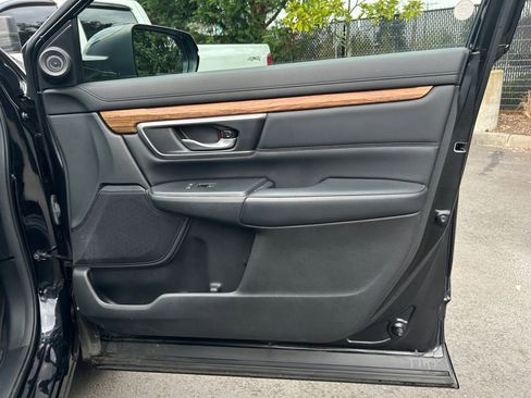 Used 2017 Honda CR-V Touring image 25