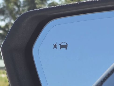 Used 2021 GMC Terrain SLT w/ LPO, Floor Liner Package FWD image 7