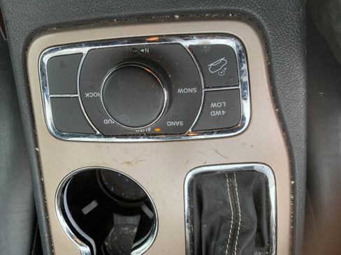 Used 2017 Jeep Grand Cherokee Limited w/ Luxury Group II image 24