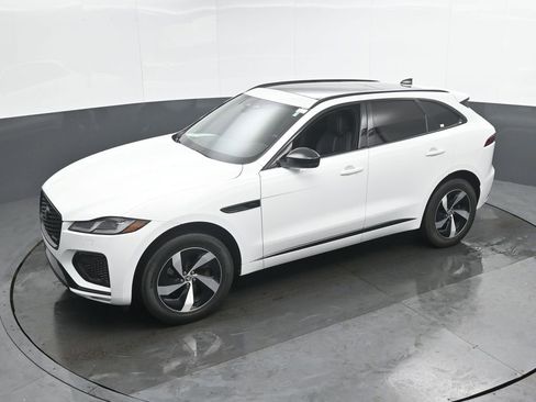Used 2024 Jaguar F-PACE R-Dynamic S image 42