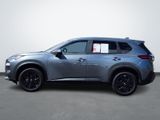 Used 2023 Nissan Rogue SV image 2
