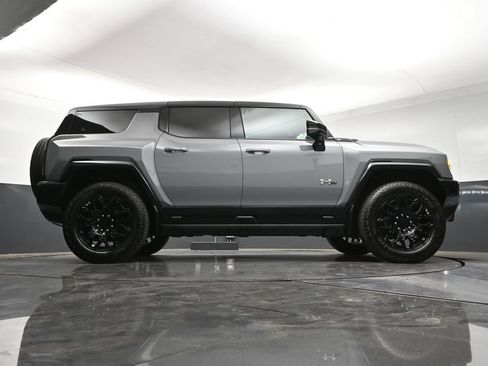 Certified 2026 GMC Hummer EV SUV AWD/4WD image 29