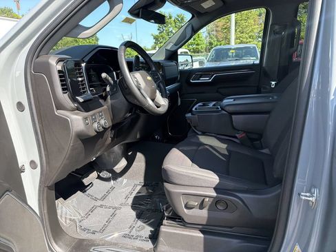 Used 2024 Chevrolet Silverado 1500 LT AWD/4WD image 11