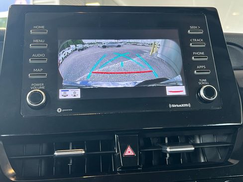 Used 2024 Toyota Camry SE image 33