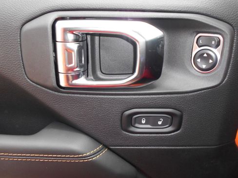 New 2025 Jeep Gladiator Sport image 23