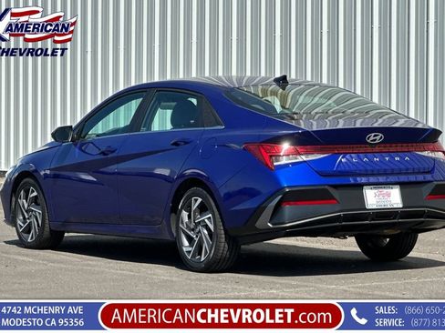 Used 2025 Hyundai Elantra SEL FWD image 6