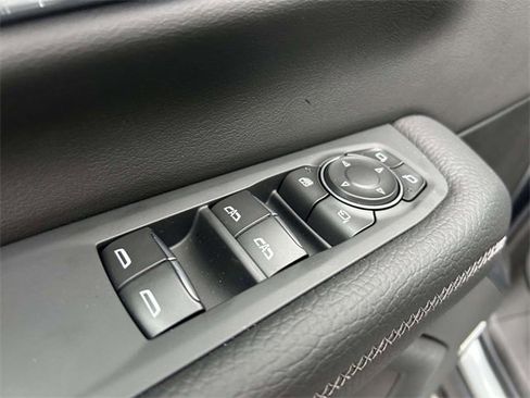 Used 2026 GMC Yukon XL Denali w/ Sun & Power Step Package image 18