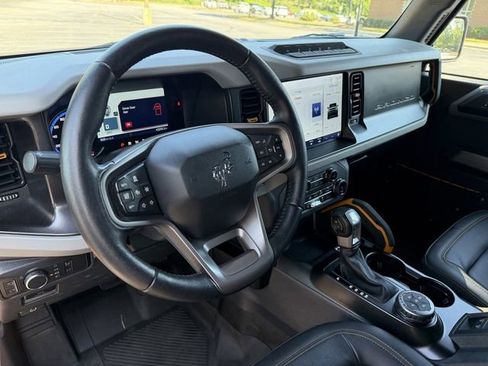 Used 2022 Ford Bronco Badlands AWD/4WD image 16