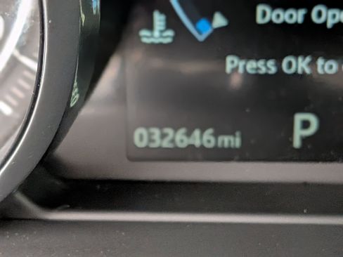 Used 2018 Jaguar F-TYPE Convertible image 25