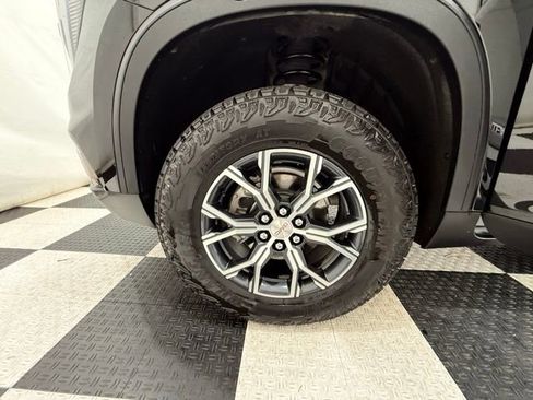 Used 2025 GMC Acadia AT4 image 10