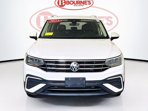 Used 2023 Volkswagen Tiguan SE w/ Panoramic Sunroof Package AWD/4WD image 6