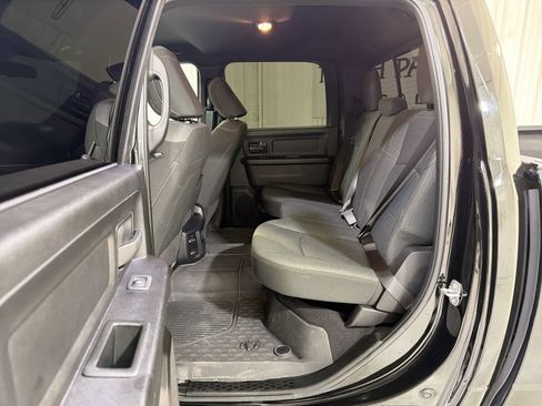 Used 2024 RAM 2500 Tradesman w/ Chrome Appearance Group image 23