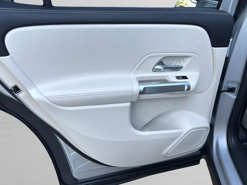 Certified 2020 Mercedes-Benz GLB 250 image 21