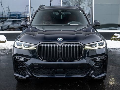 Used 2022 BMW X7 M50i image 2
