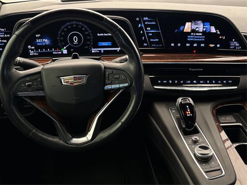 Certified 2022 Cadillac Escalade Premium Luxury w/ Performance Package AWD/4WD image 17