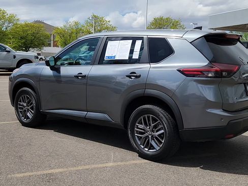 Used 2024 Nissan Rogue S AWD/4WD image 20