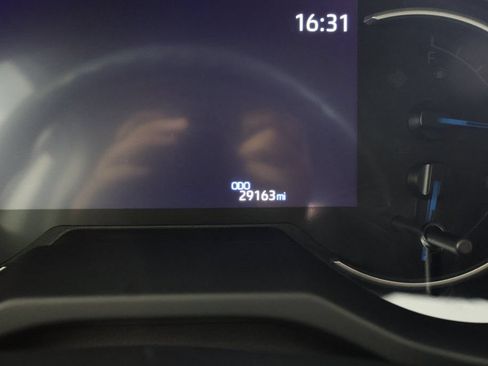 Used 2023 Toyota RAV4 LE AWD/4WD image 17