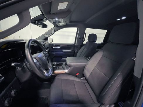 Used 2023 Chevrolet Silverado 1500 RST w/ Z71 Off-Road Package image 3