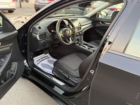 Used 2018 Honda Accord LX image 8