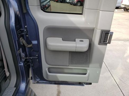 Used 2006 Ford F150 XLT image 13