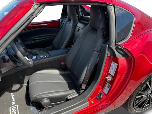Used 2025 MAZDA MX-5 Miata RF Grand Touring RWD image 16