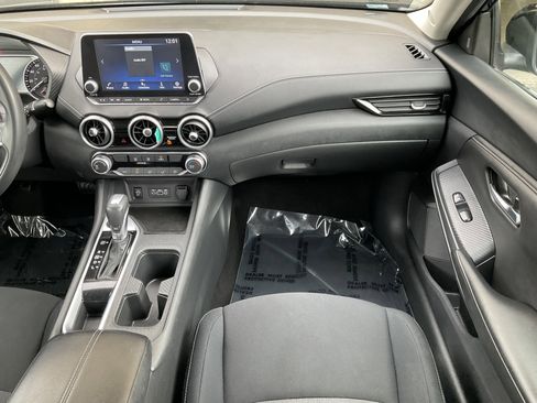 Used 2024 Nissan Sentra SV FWD image 23
