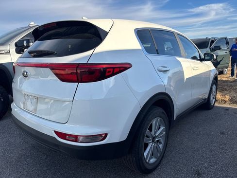 Used 2019 Kia Sportage LX image 4