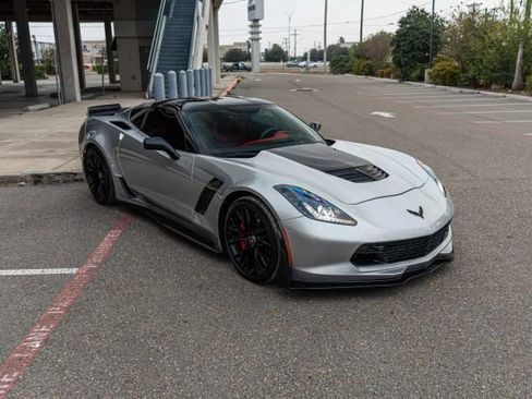 Used 2016 Chevrolet Corvette Z06 w/ 2LZ Preferred Equipment Group image 18