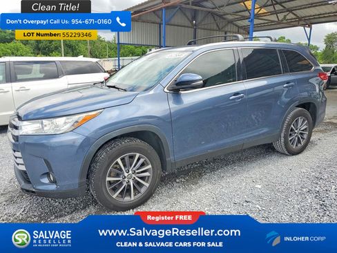 Used 2019 Toyota Highlander XLE FWD image 1