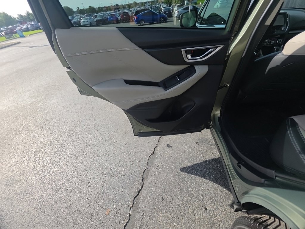 Used 2021 Subaru Forester Limited AWD/4WD image 27