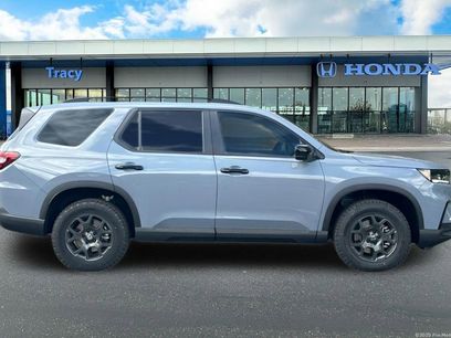 New 2025 Honda Pilot TrailSport