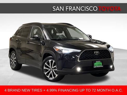 Certified 2022 Toyota Corolla Cross XLE image 7