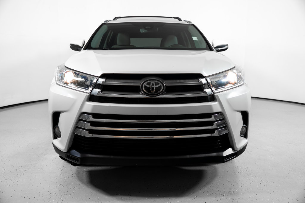 Used 2018 Toyota Highlander Limited AWD/4WD image 15