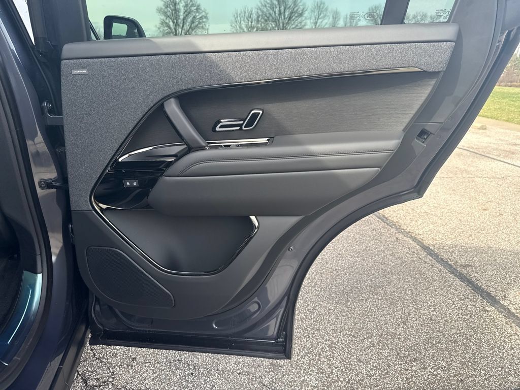 New 2026 Land Rover Range Rover Sport SE AWD/4WD image 17