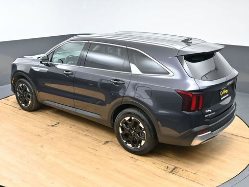 Used 2025 Kia Sorento S image 48