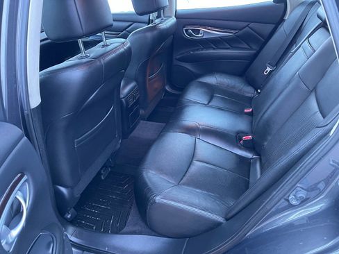 Used 2011 INFINITI M37 x w/ Premium Pkg image 11