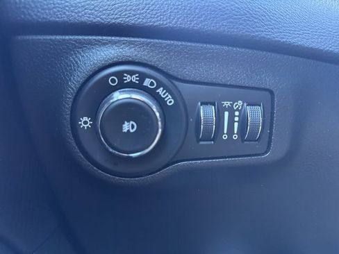 Used 2020 Jeep Compass High Altitude image 17