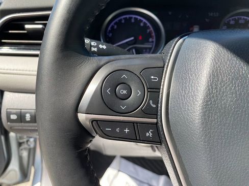 Used 2021 Toyota Camry XLE image 16