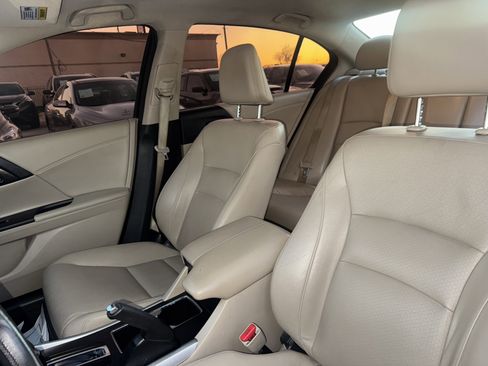 Used 2013 Honda Accord Touring image 5