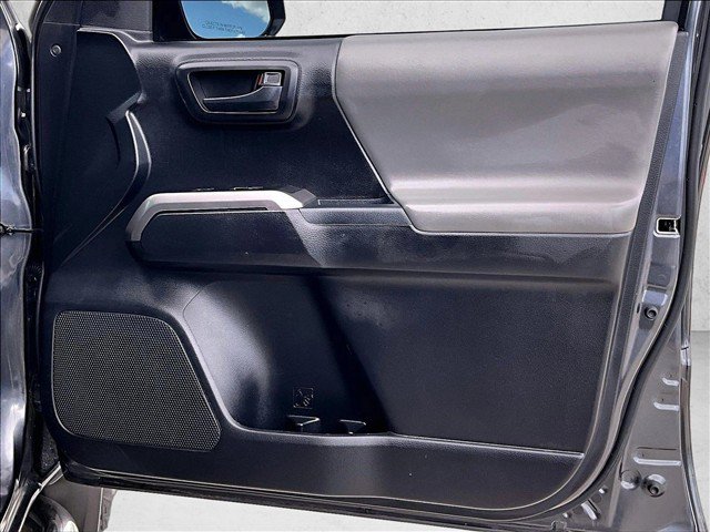 Used 2021 Toyota Tacoma SR5 RWD image 19