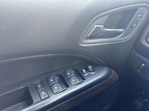 Used 2020 GMC Canyon Denali image 25