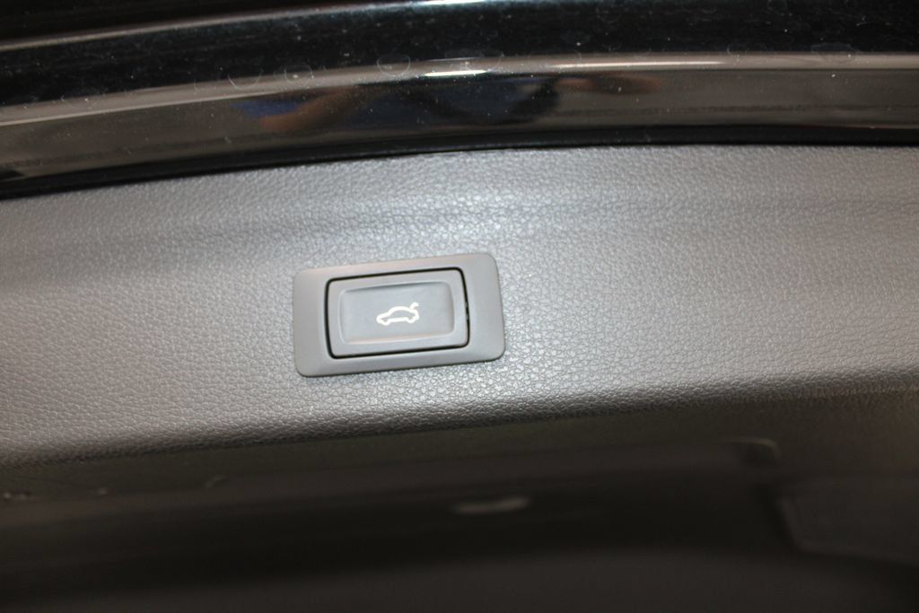Used 2025 Audi Q3 2.0T Premium AWD/4WD image 29