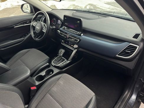 Used 2022 Kia Seltos S image 38