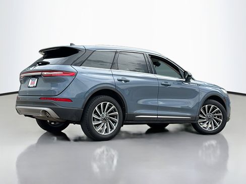 Used 2024 Lincoln Corsair Reserve w/ Equipment Group 201A AWD/4WD image 2