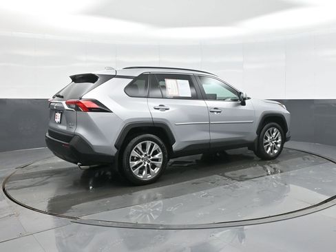 Certified 2025 Toyota RAV4 XLE Premium image 7