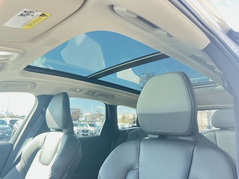 Used 2023 Volvo XC60 B5 Plus w/ Climate Package image 24