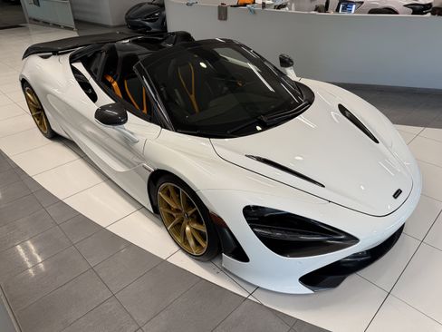 Used 2021 McLaren 720S Spider image 8