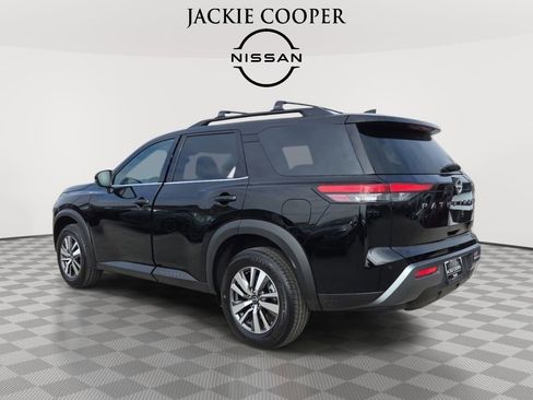 New 2026 Nissan Pathfinder SL AWD/4WD image 3