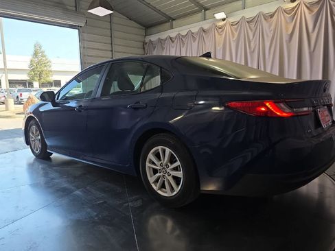 Used 2025 Toyota Camry LE FWD image 7