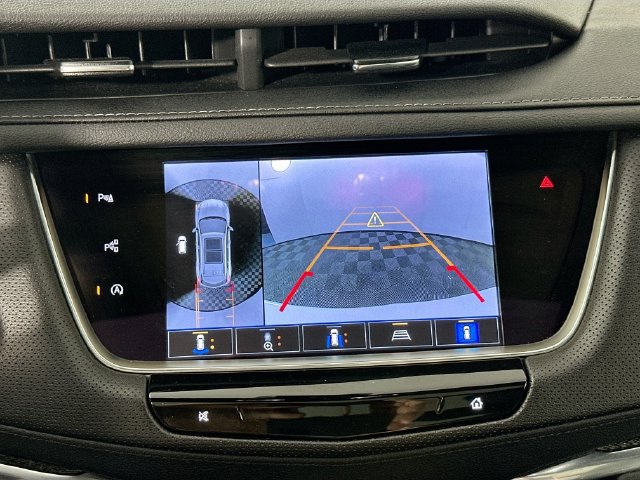 Used 2024 Cadillac XT5 Sportv w/ Technology Package AWD/4WD image 14